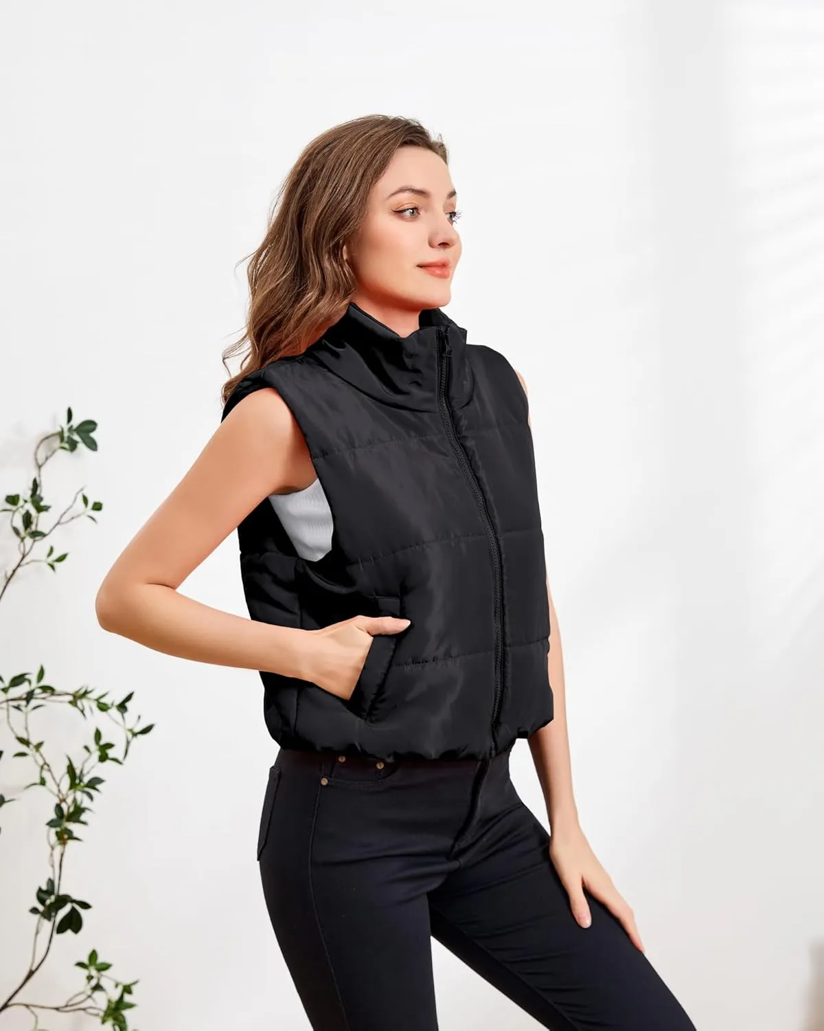 Blansdi Puffer Vest Women Sleeveless Winter Cropped Outerwear Warm Jacket Lightweight Fall Coat with Pockets