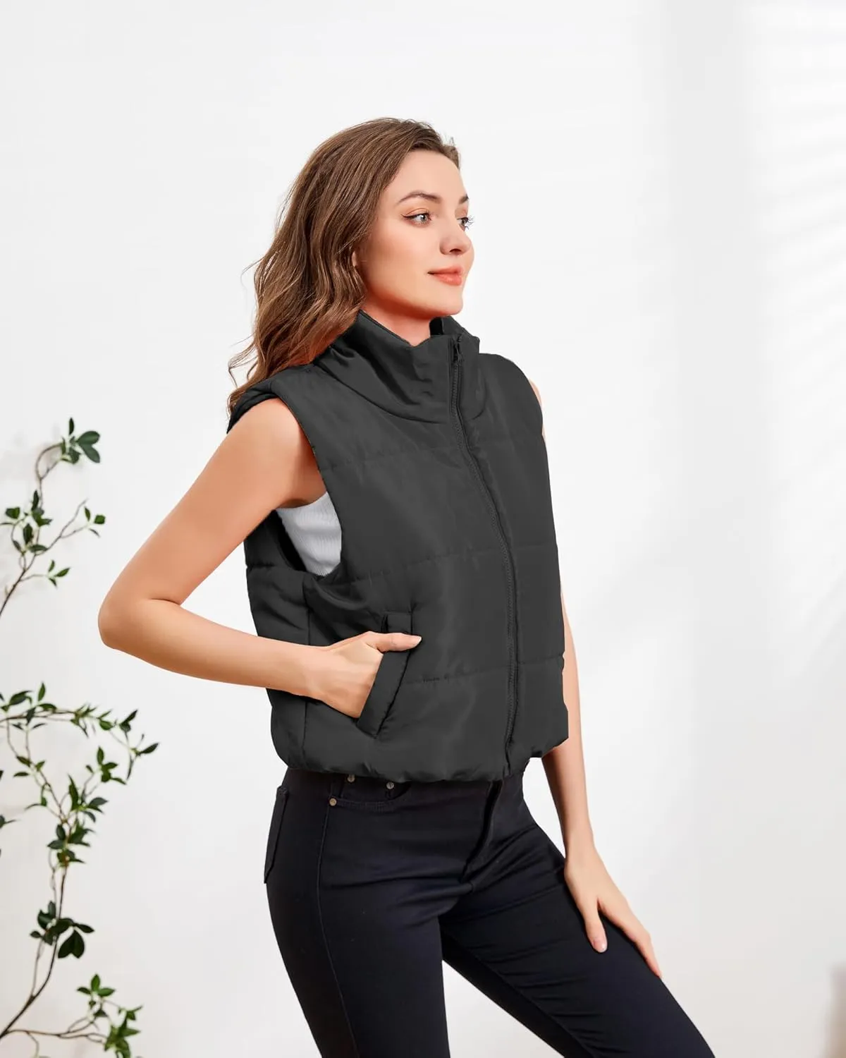 Blansdi Puffer Vest Women Sleeveless Winter Cropped Outerwear Warm Jacket Lightweight Fall Coat with Pockets