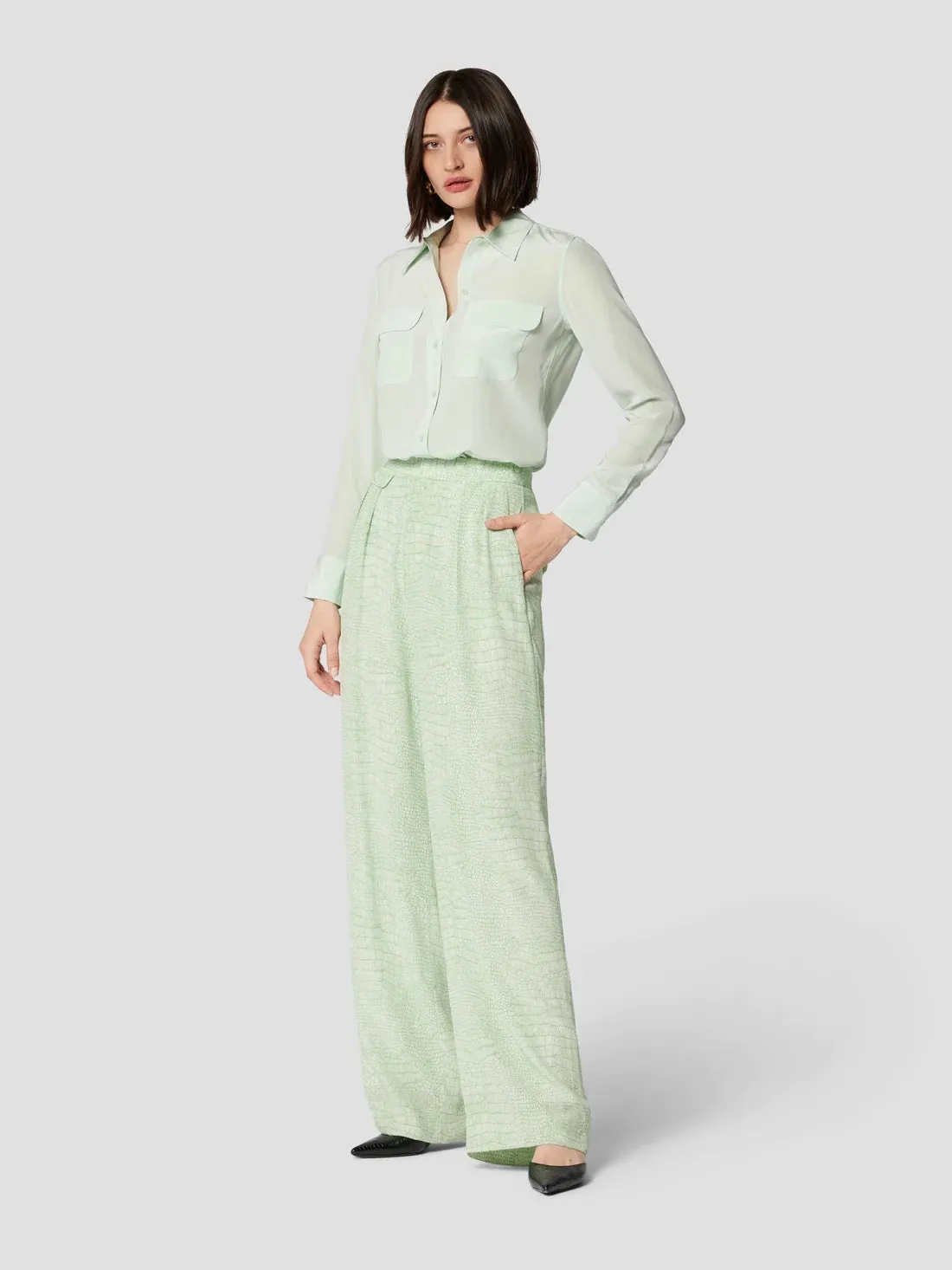 Equipment Slim Signature Silk Shirt - MISTY JADE GREEN