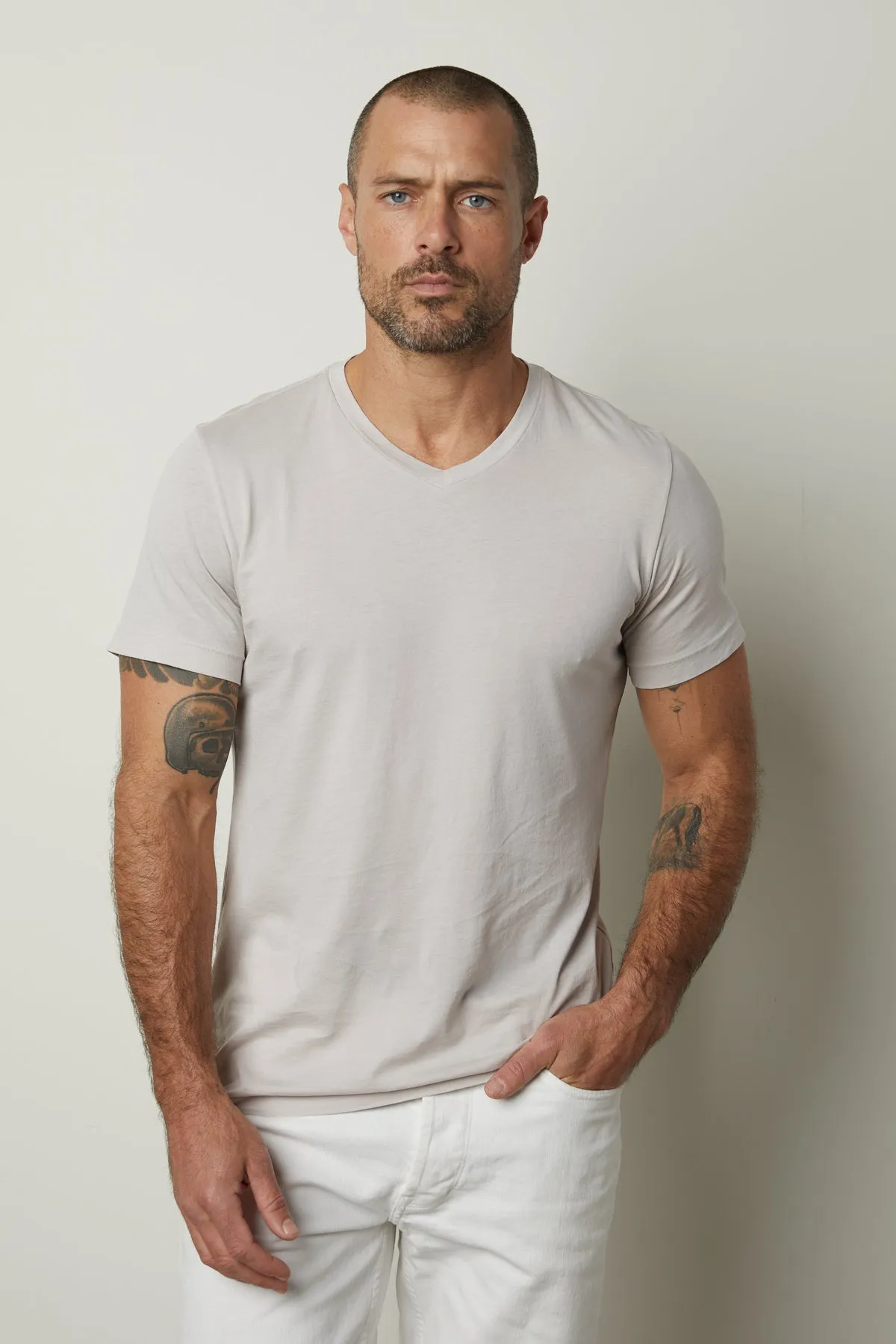 SAMSEN WHISPER CLASSIC V-NECK TEE